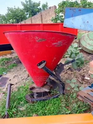 Fertilizer Spreader