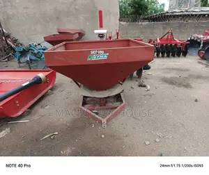 Fertilizer Spreader
