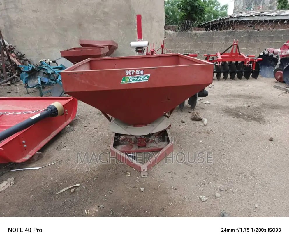 Fertilizer Spreader