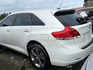 Toyota Venza 2011 White