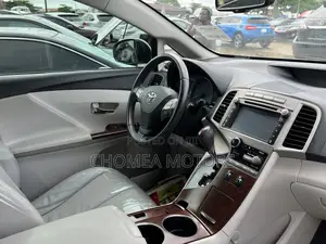 Toyota Venza 2011 White