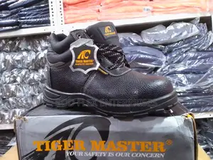 Durable Tiger Master Safety Boot