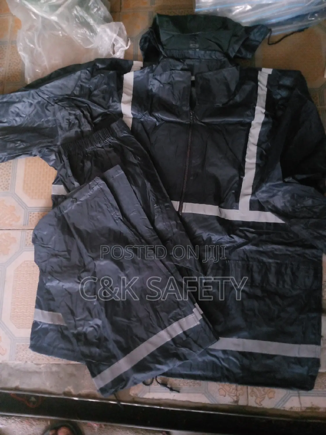 Up Nd Down Raincoat With Reflective