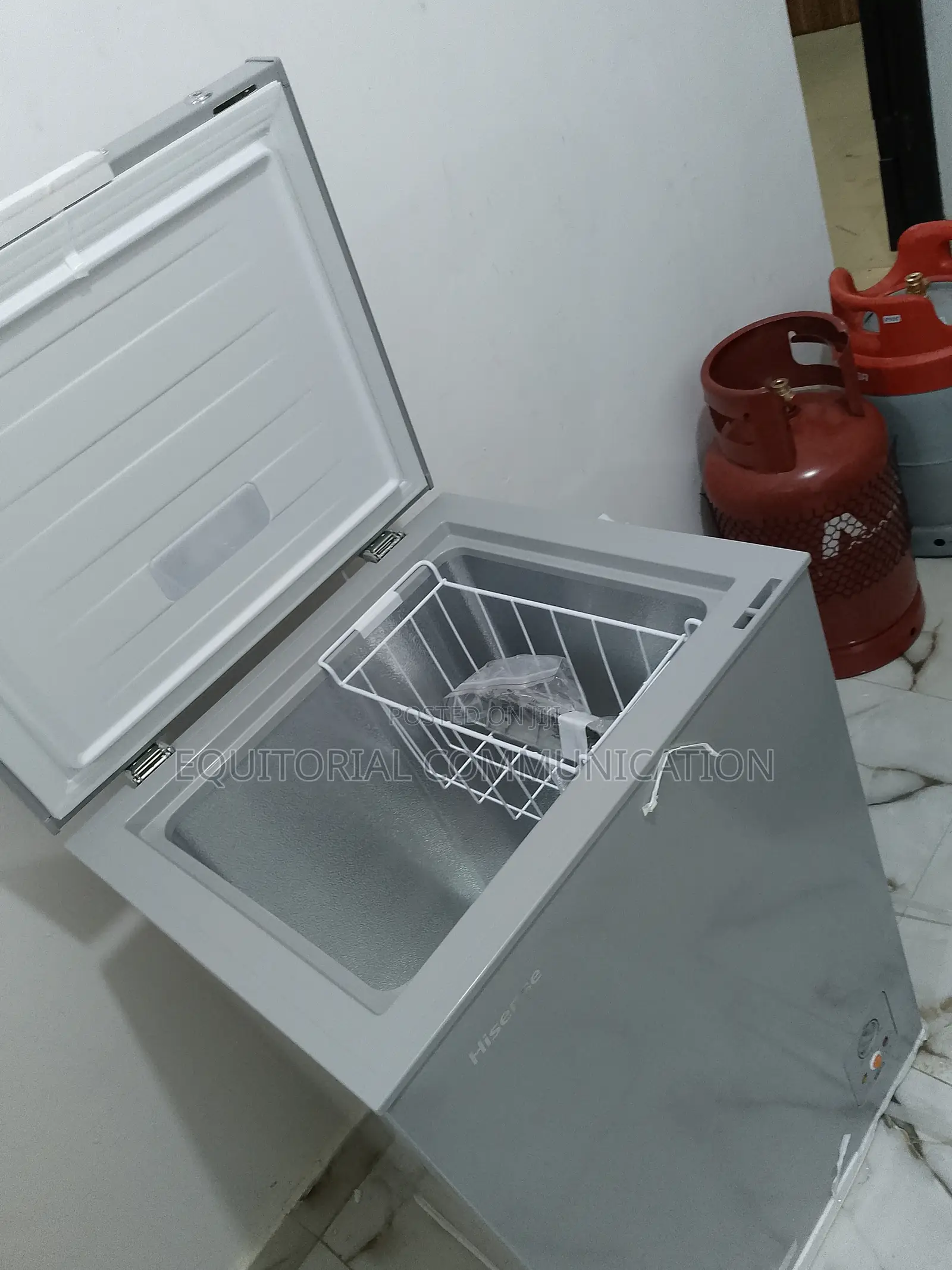 New in Hisense Chest Freezer Silver