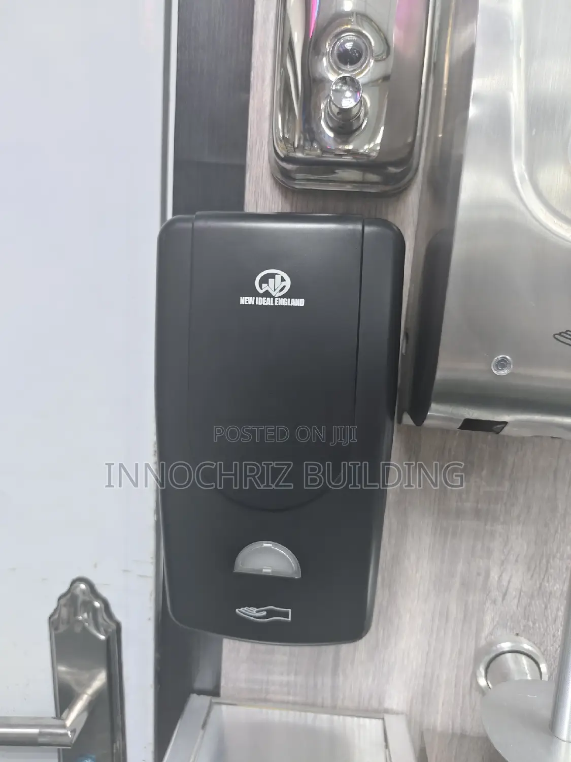 Black Soap Dispenser (IS08)