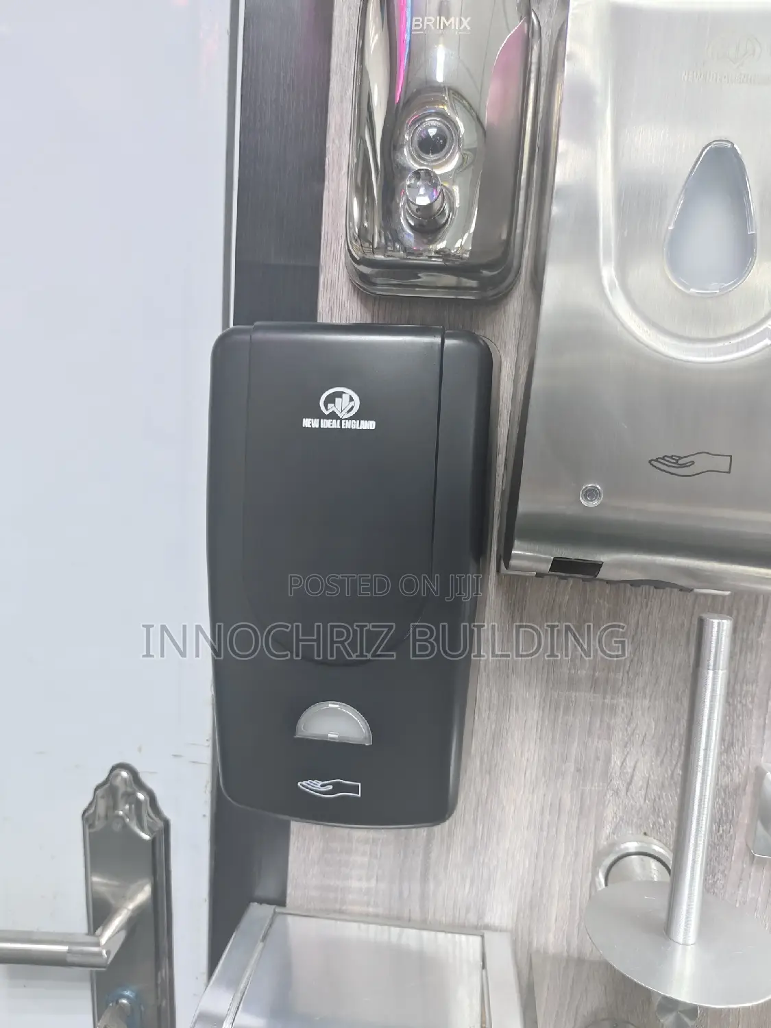 Black Soap Dispenser (IS08)