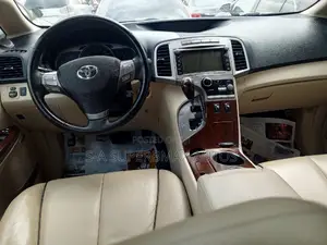 Toyota Venza AWD 2012 Red