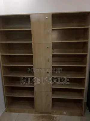 A Quality Standard 5ft by 6ft Shoe Bag Rack
