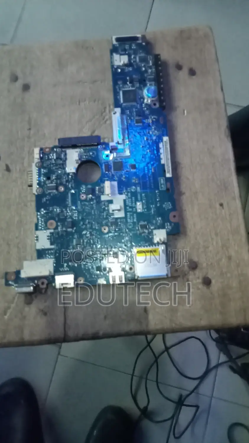 Laptop Repair/Phone Service