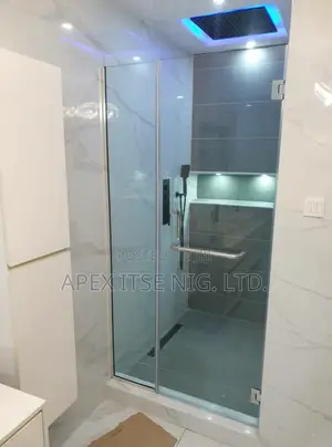 Hinged Tempered Shower Glass