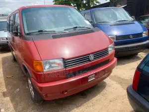 Volkswagen Transporter 2004 Red