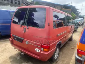 Volkswagen Transporter 2004 Red