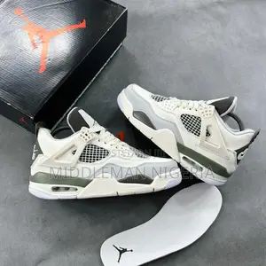 Air Jordan IV SE Sneakers