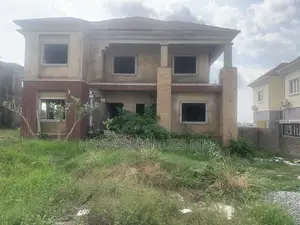 5bdrm Duplex in Queens Park 3 Estate, Lugbe District for sale