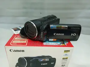 Canon HFM32 HD Camcorder for Live Streaming and Recording