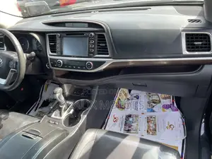Toyota Highlander 2015 Black