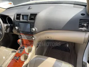Toyota Highlander 2009 White
