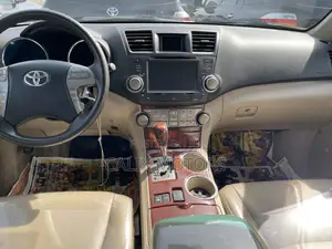 Toyota Highlander 2010 White