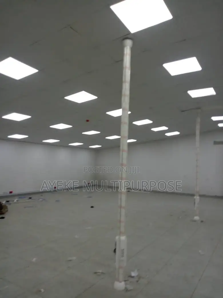 Legrand Power Pole