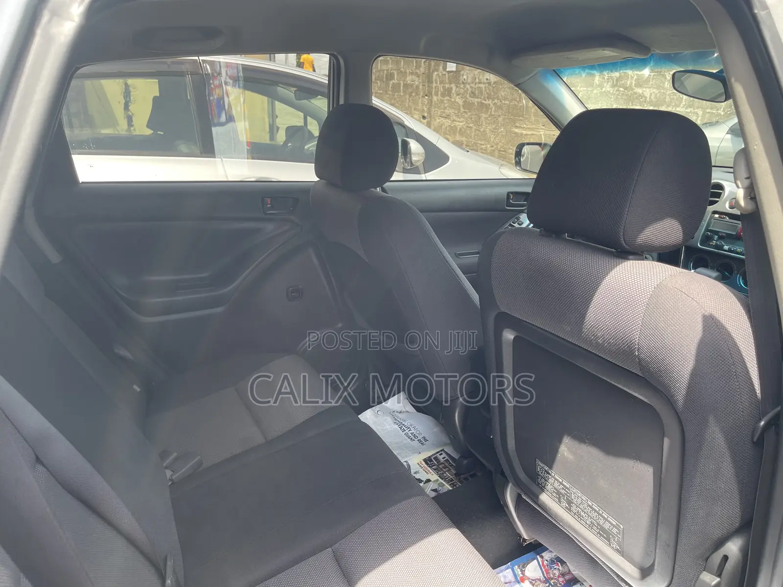 Pontiac Vibe Automatic 2004 Silver