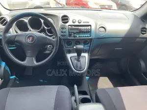 Pontiac Vibe Automatic 2004 Silver