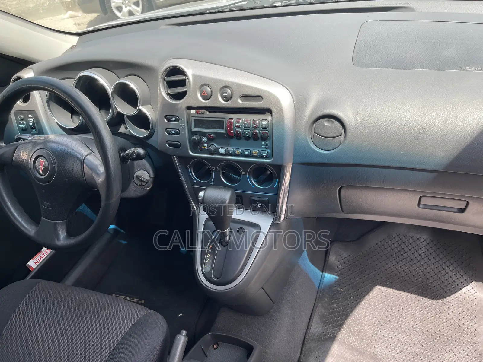 Pontiac Vibe Automatic 2004 Silver