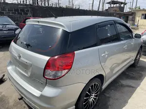Toyota Matrix 2004 Silver