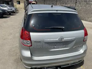 Toyota Matrix 2004 Silver