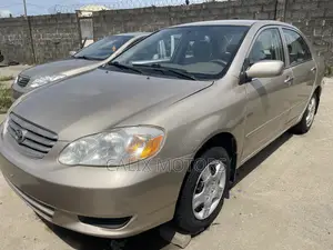 Toyota Corolla 2003 Gold