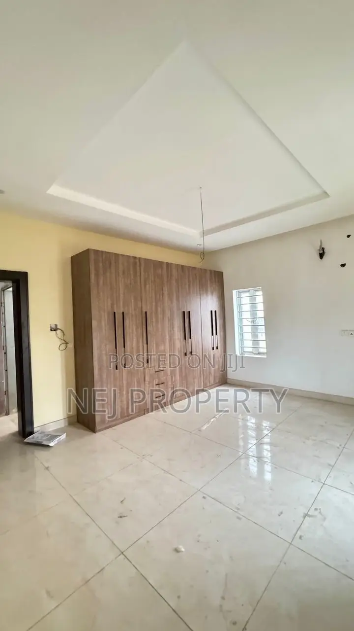 5bdrm Duplex in Guzape District for rent
