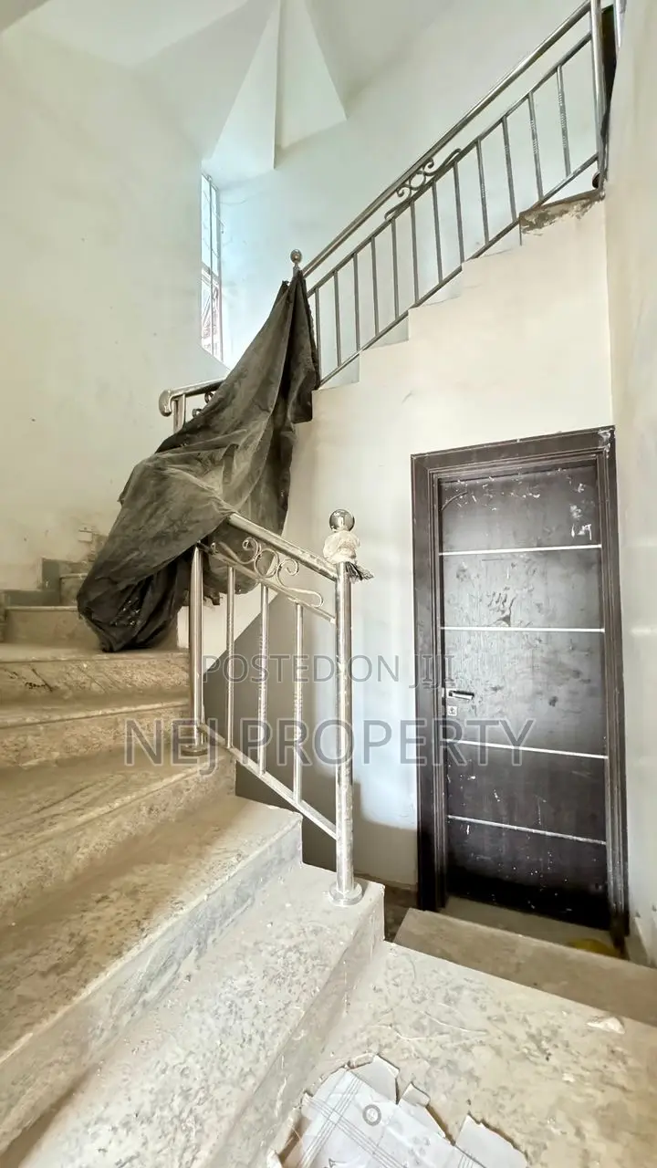 5bdrm Duplex in Guzape District for rent