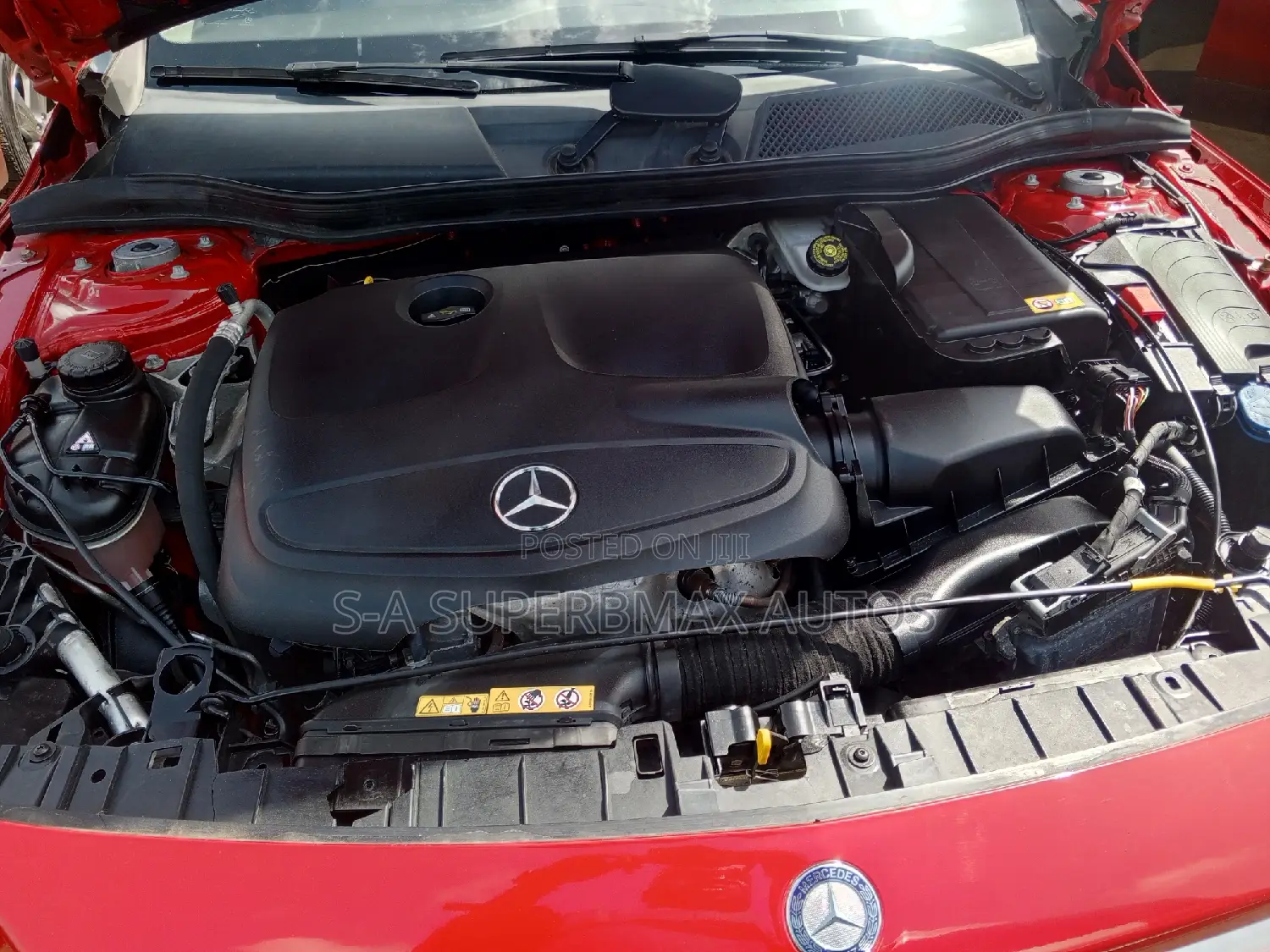 Mercedes-Benz GLA 250 2015 Red
