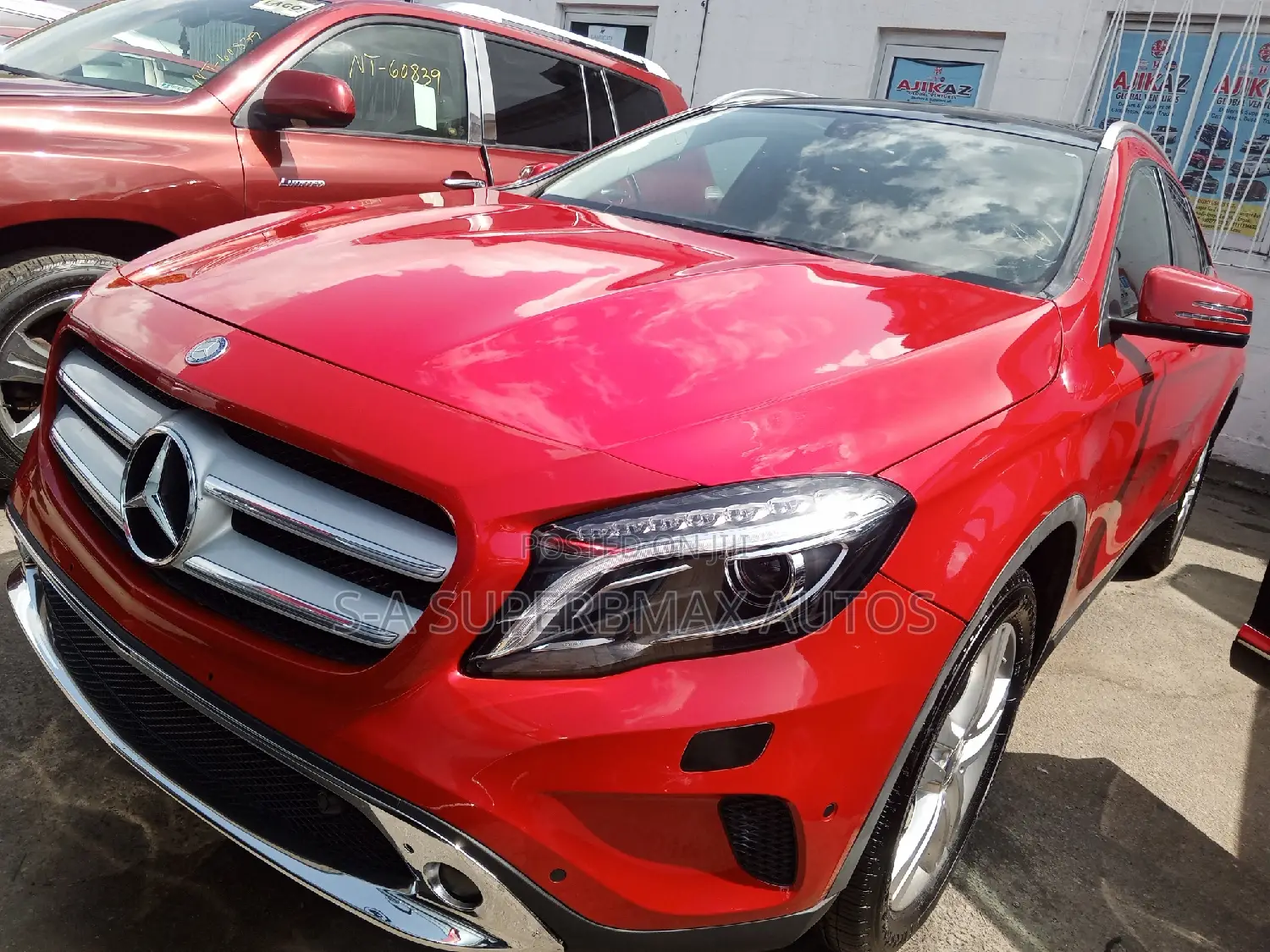 Mercedes-Benz GLA 250 2015 Red