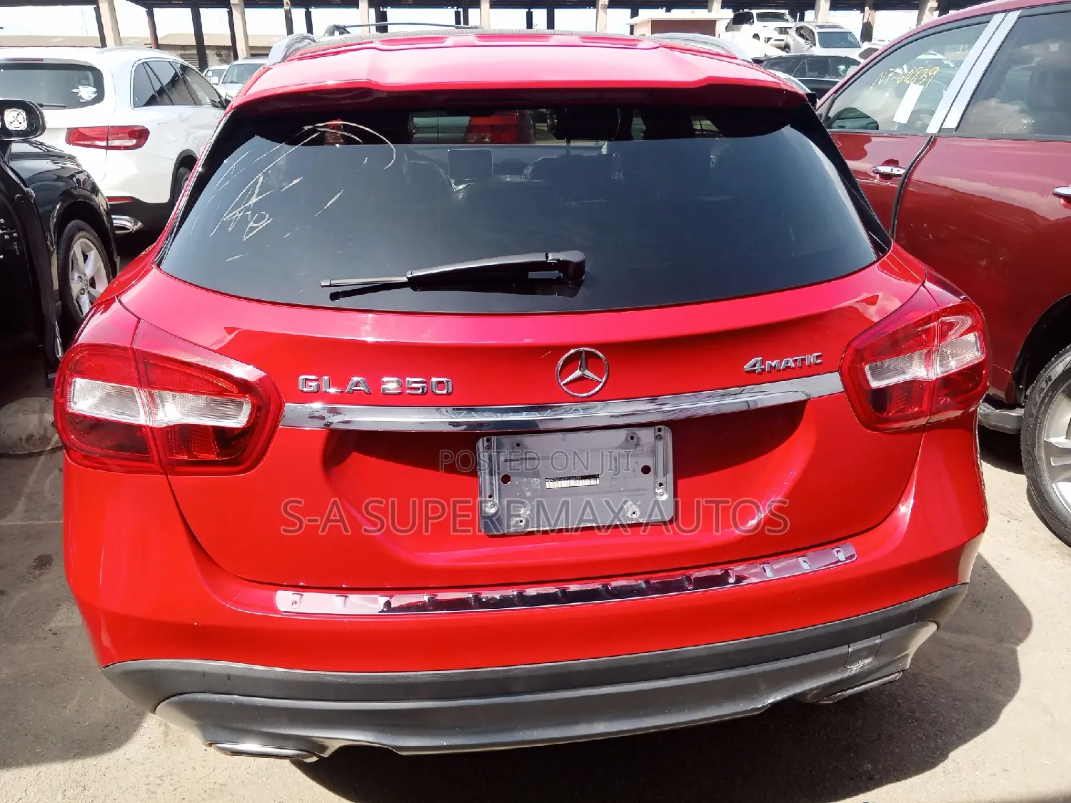 Mercedes-Benz GLA 250 2015 Red