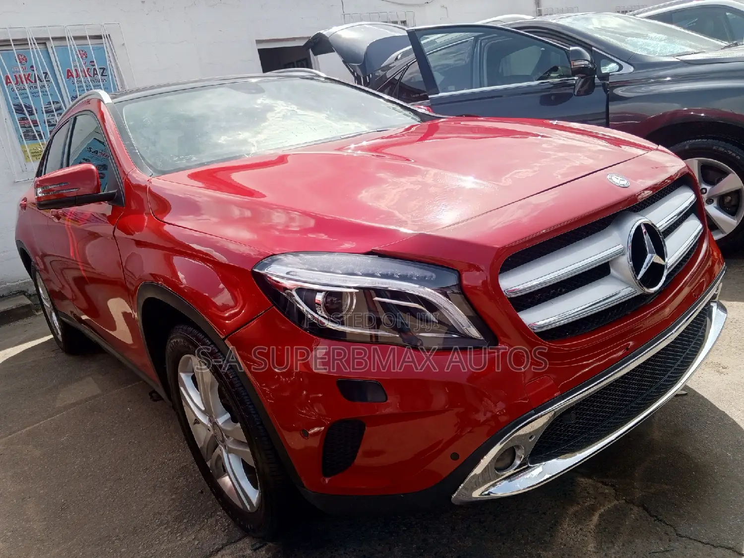 Mercedes-Benz GLA 250 2015 Red