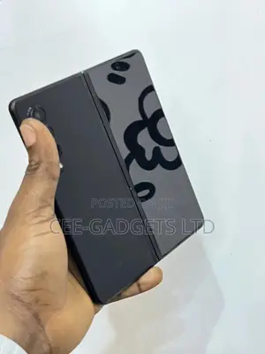 Samsung Galaxy Z Fold 3 256 GB Black