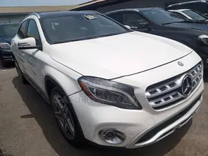Mercedes-Benz GLA 250 2017 White