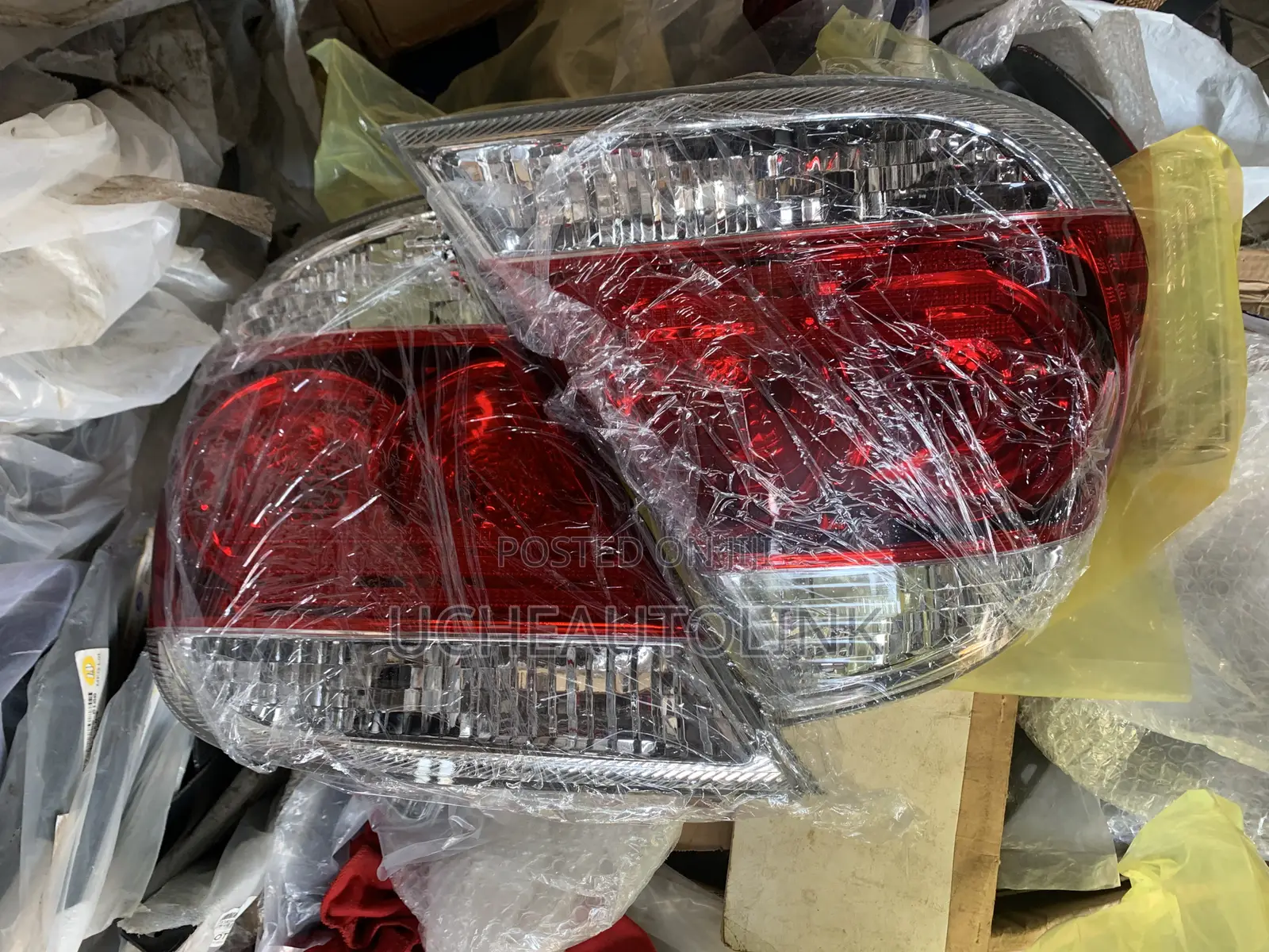 Camry 2005 Rearlight Available
