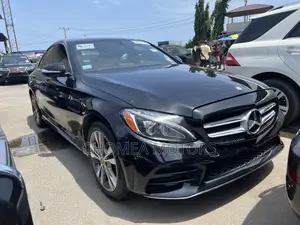 Mercedes-Benz C300 2016 Black