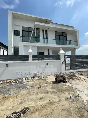 5bdrm Duplex in Orchid, Chevron for sale