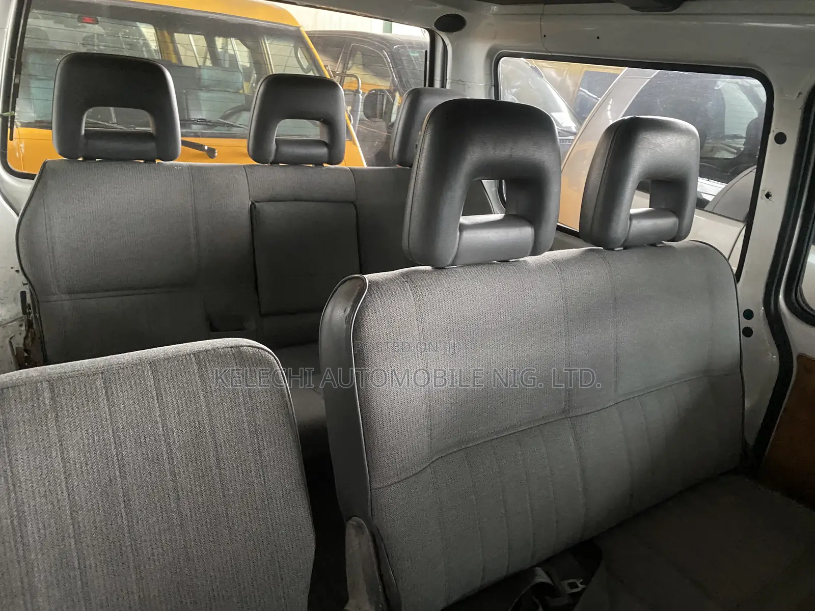 Mitsubishi L300 1999 Black