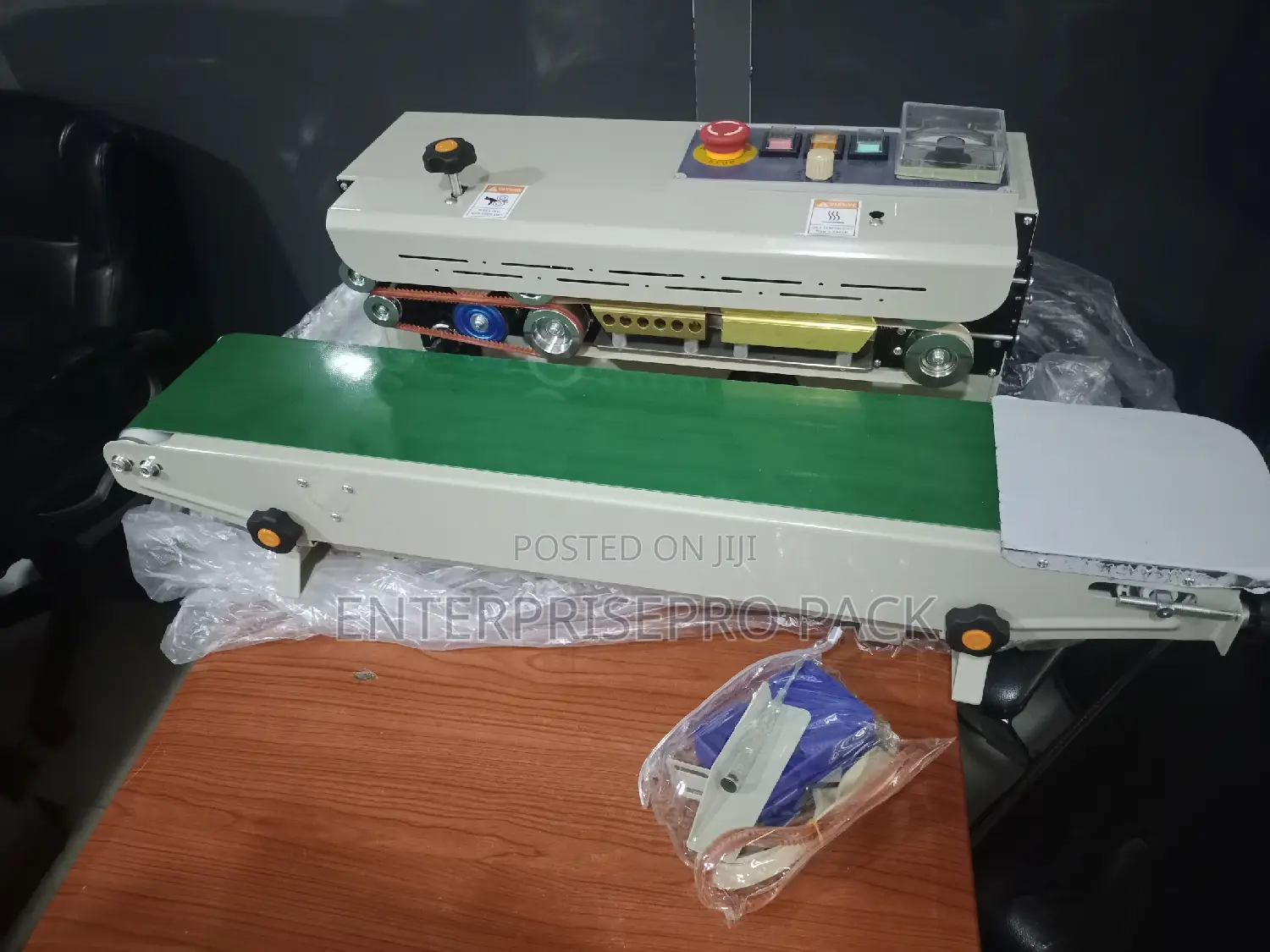 Continuous Band Sealing Machine