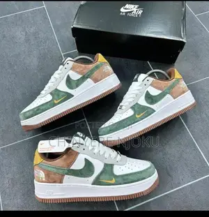 Nike Canvas Shoes
