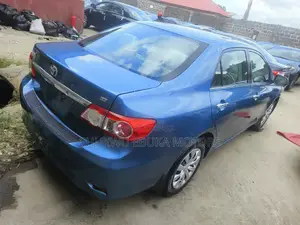 Toyota Corolla 2013 Blue