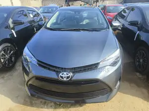 Toyota Corolla LE Eco (1.8L 4cyl 2A) 2018 Gray