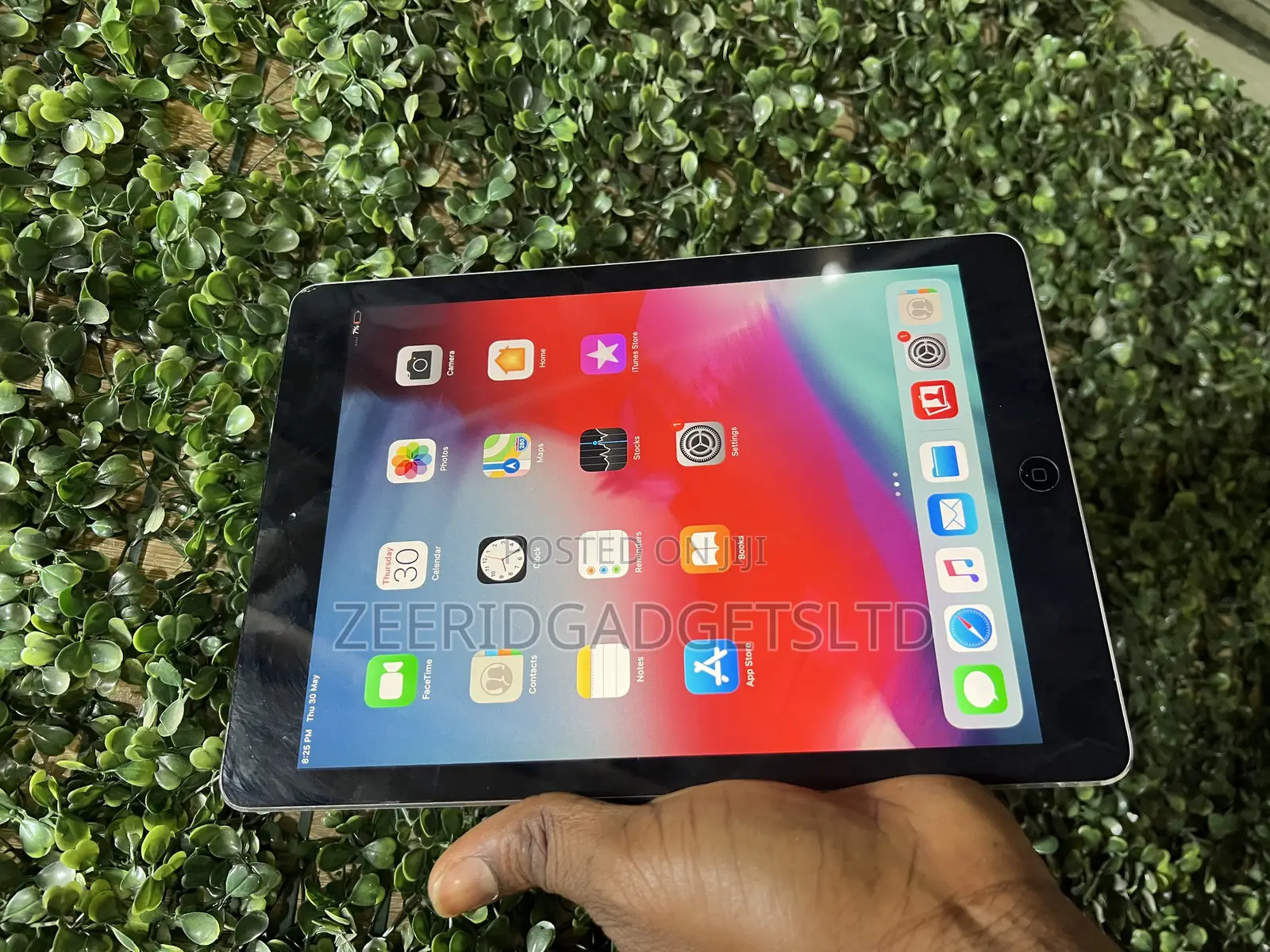 Apple iPad Air 32 GB Gray