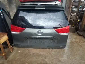Boot for Toyota Sienna 2014