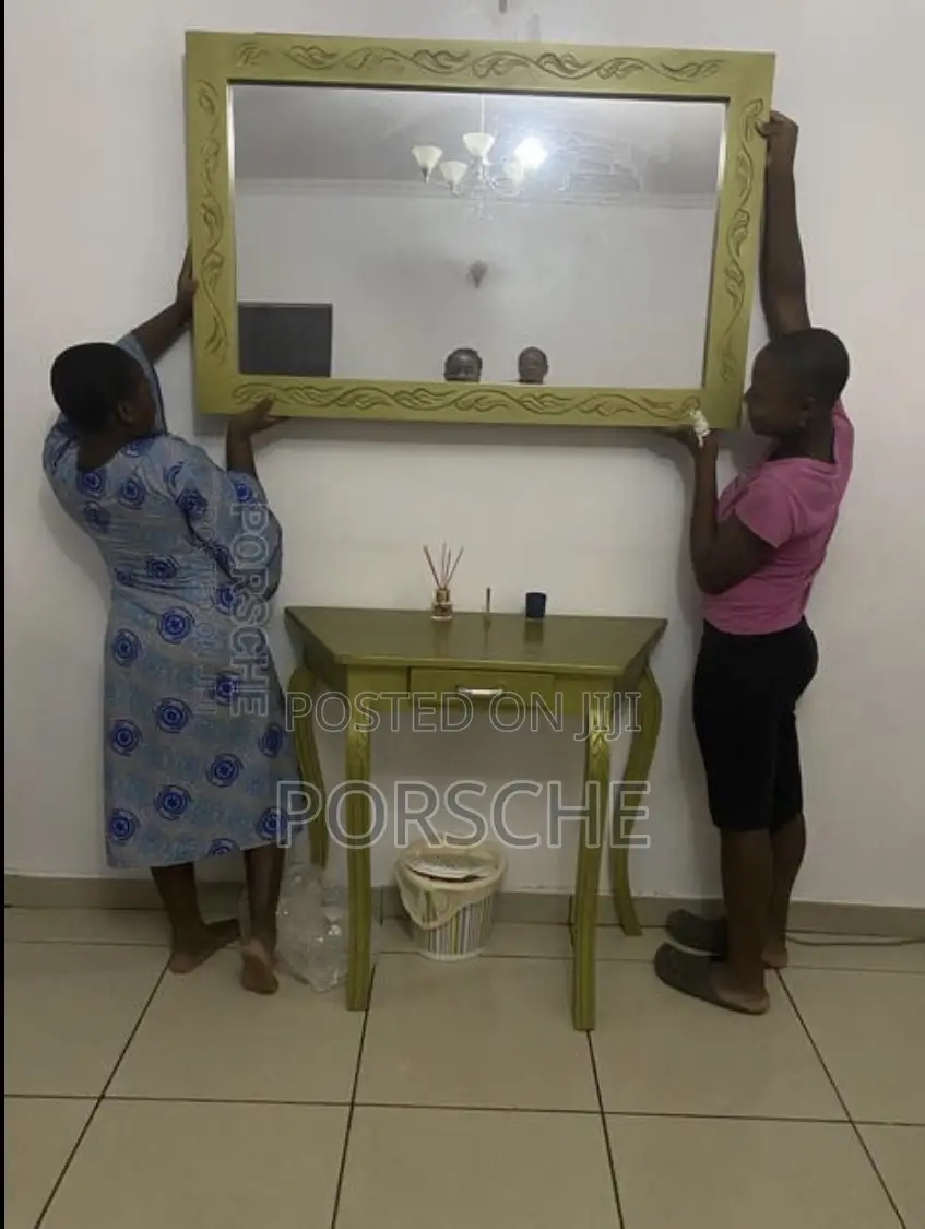 Mirror Console