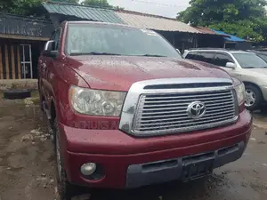Toyota Tundra 2011 Red