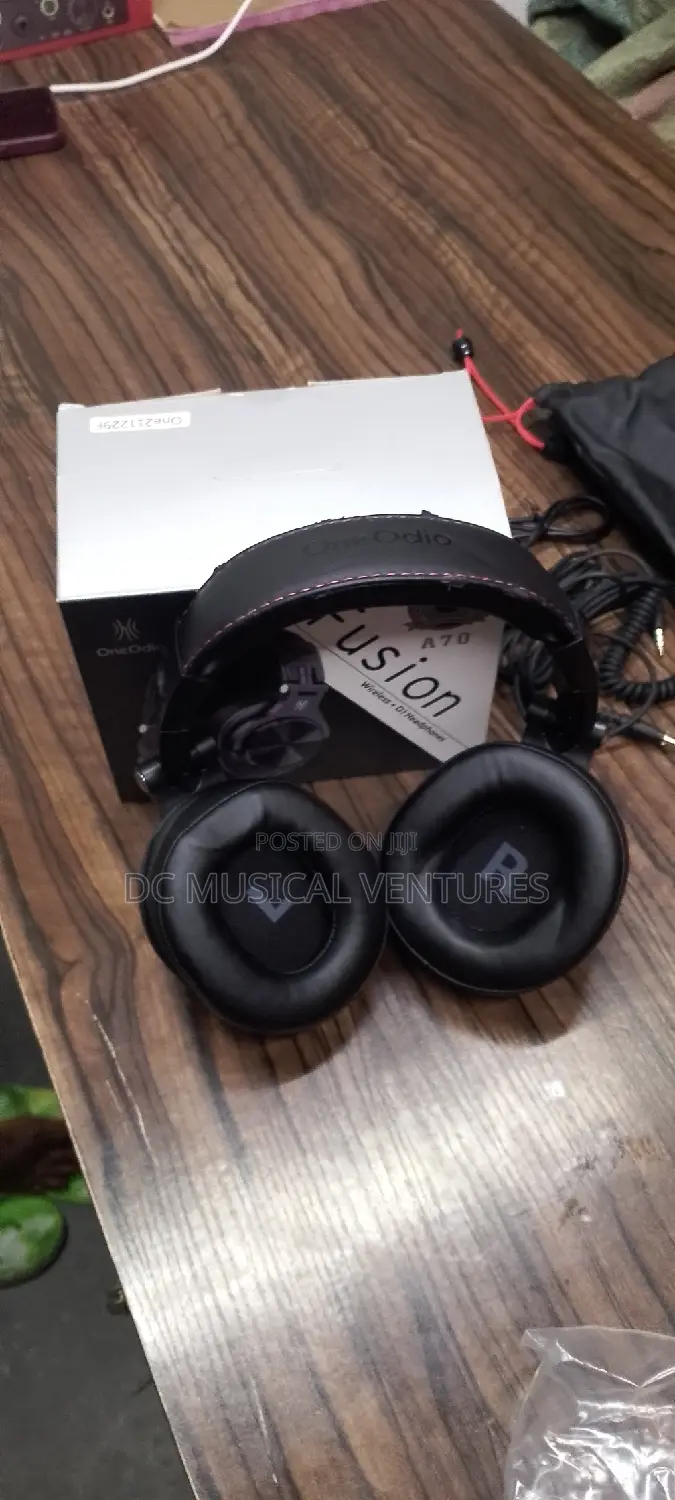 Oneodio Fusion Wireless DJ Headphone